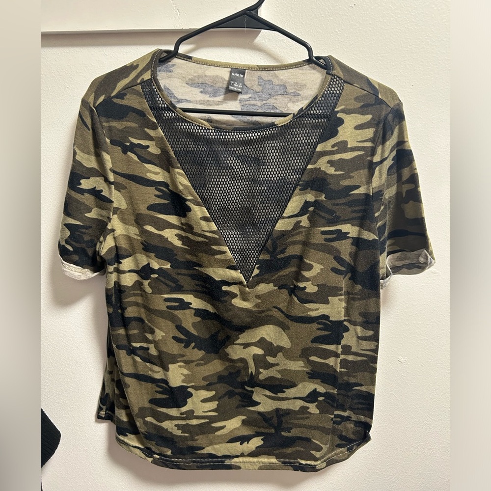 SHEIN Green and Brown Camouflage Short Sleeve Tee